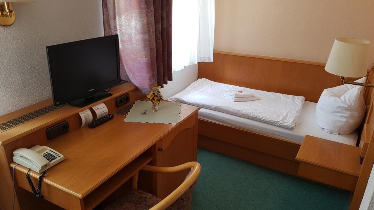 Hotel Sachsenhof Riesa Bagian luar foto