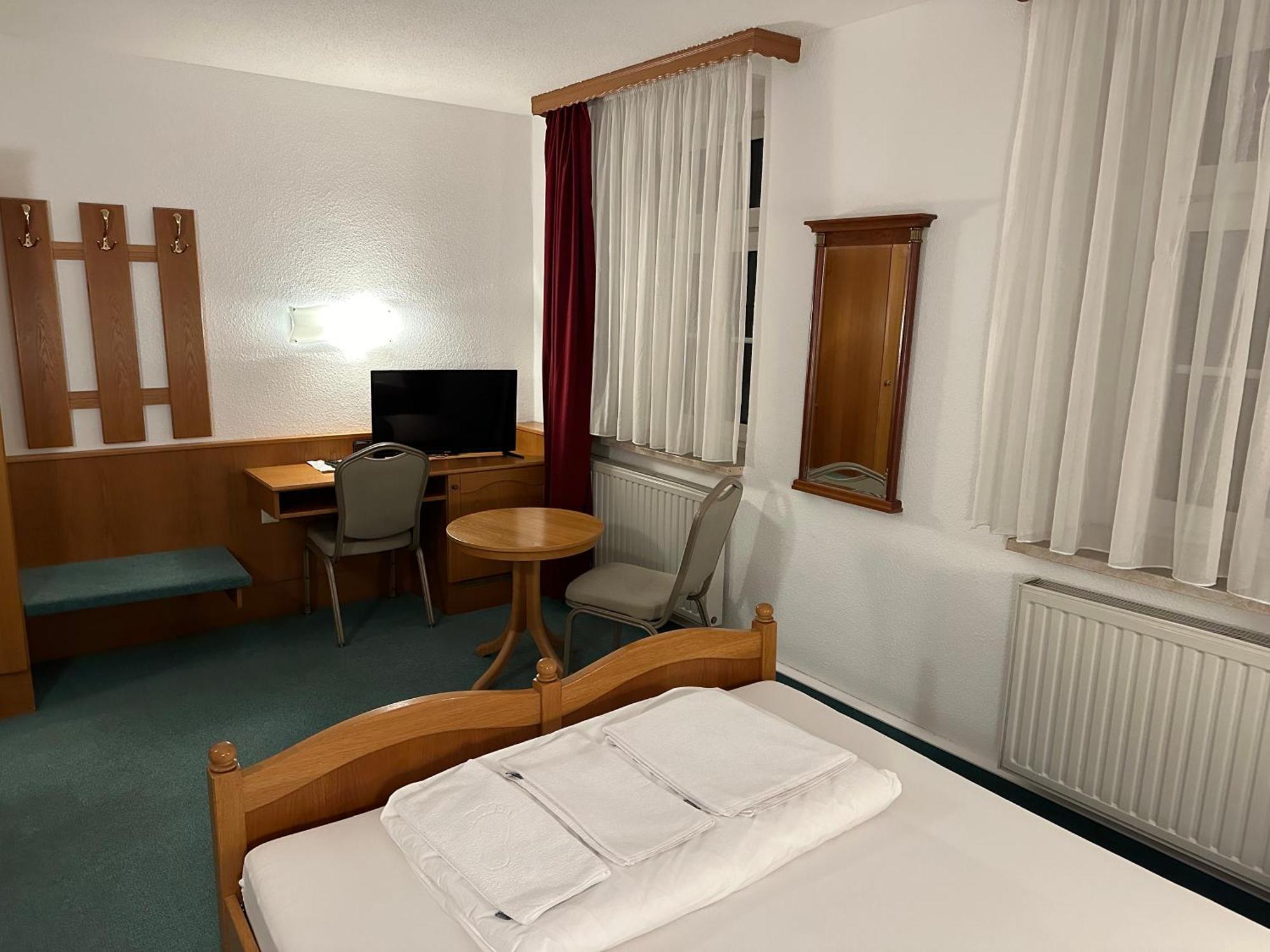 Hotel Sachsenhof Riesa Bagian luar foto